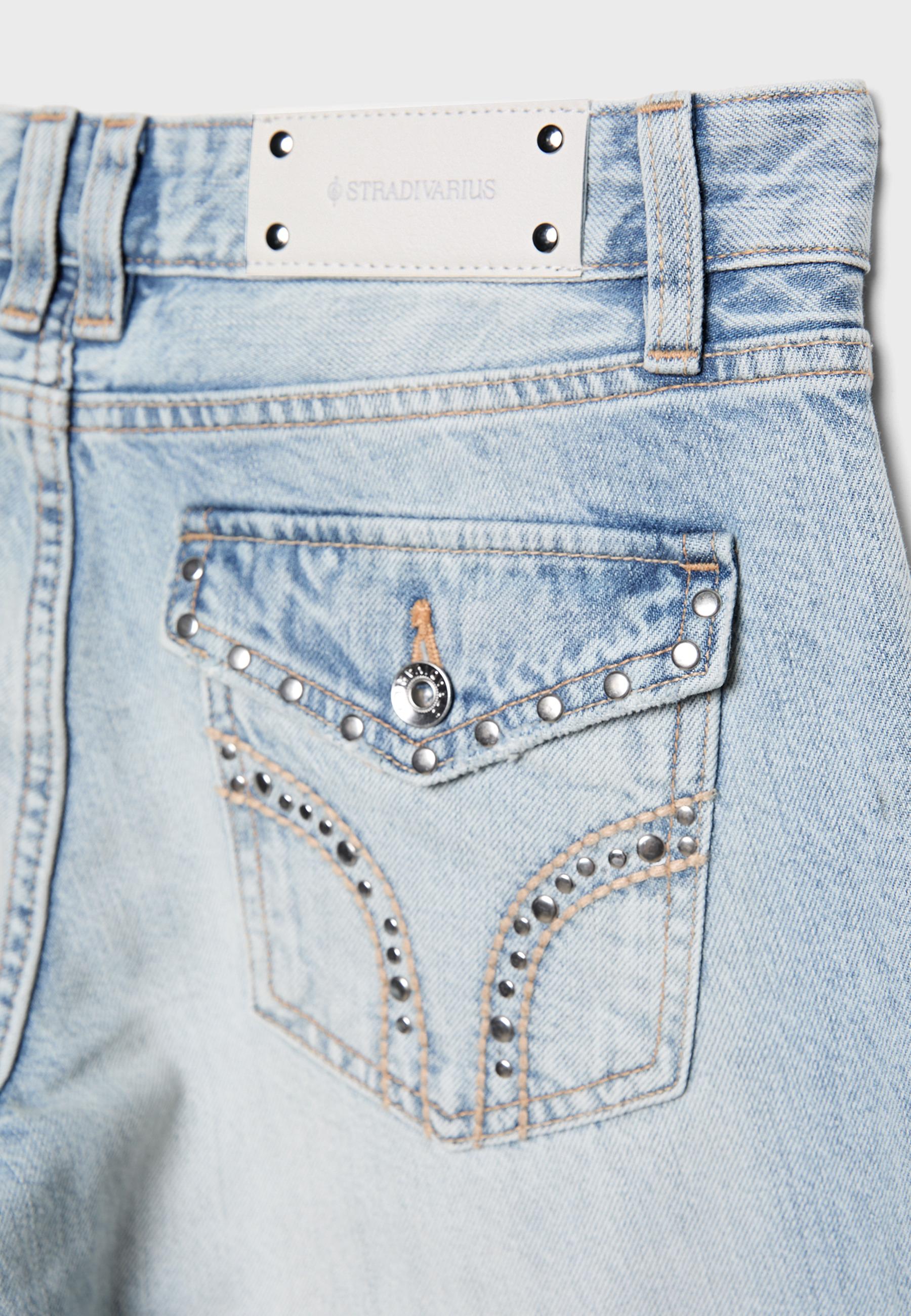 Stradivarius LOW-WAISTED STRAIGHT-LEG JEANS WITH POCKETS