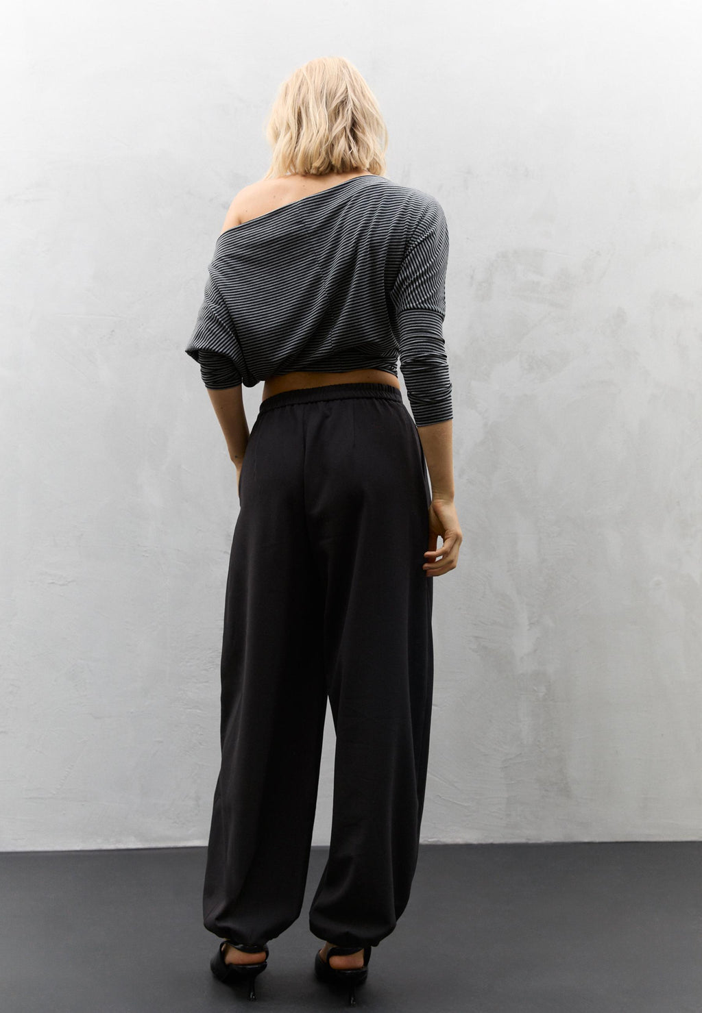 Stradivarius SMART BALLOON FIT TROUSERS