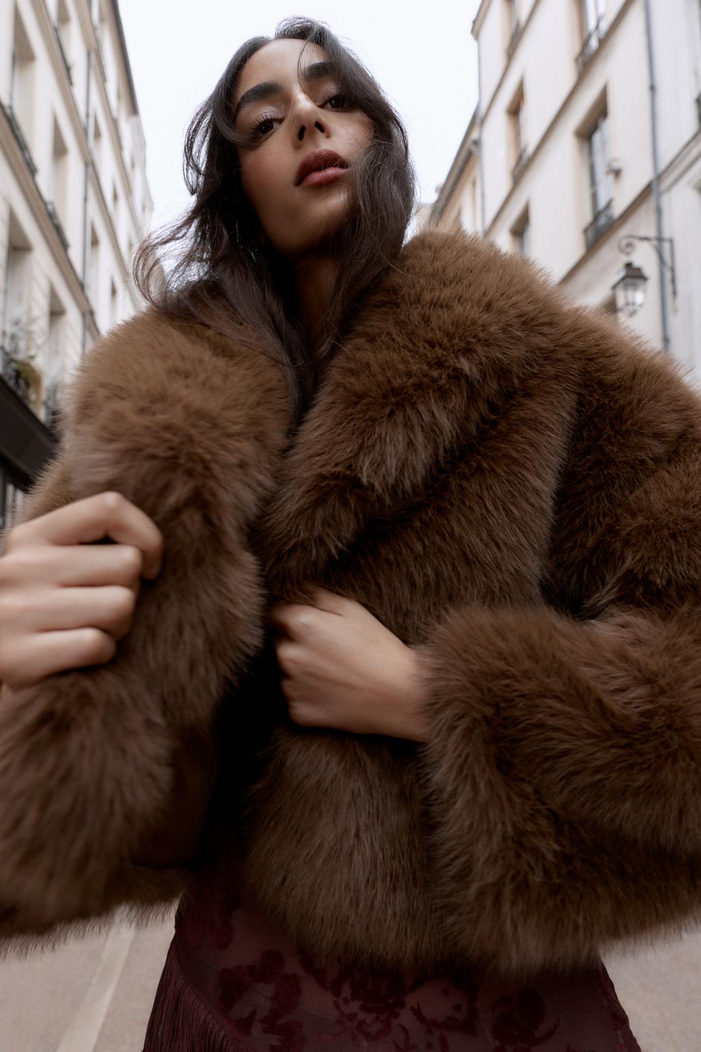 Zara SHORT FAUX FUR COAT